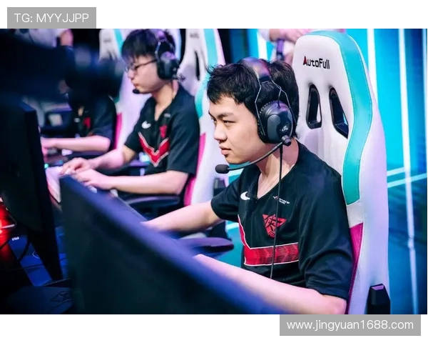 和平精英评论：LNG战队包夹策略的成败与启示分析