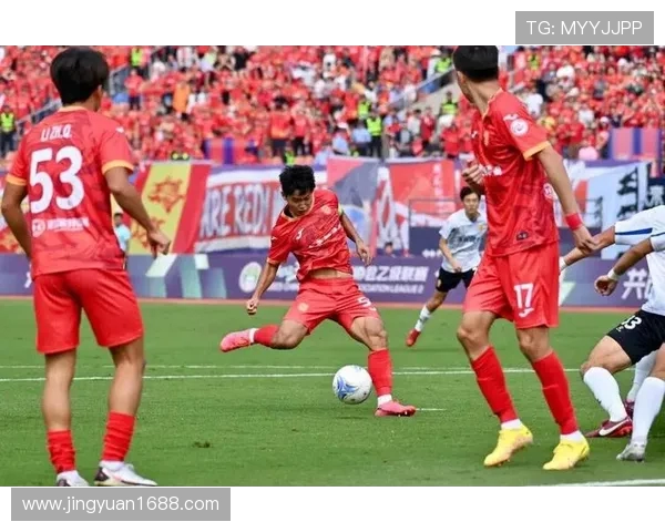 重庆足球队荣登足球意识排行榜第一名引发热议与关注